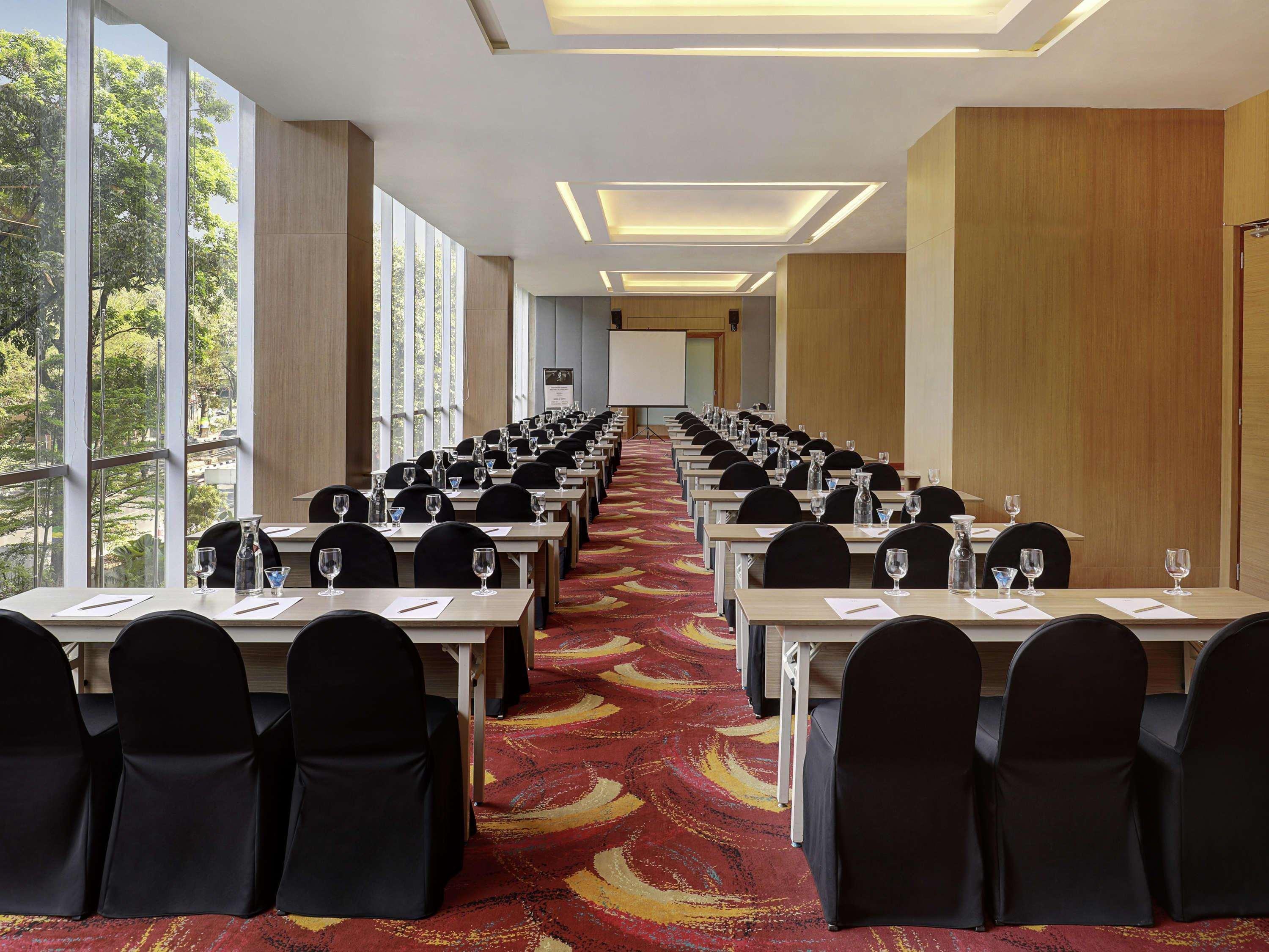Mercure Bandung Nexa Supratman Екстер'єр фото